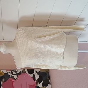 One shoulder cream sweater Solemio